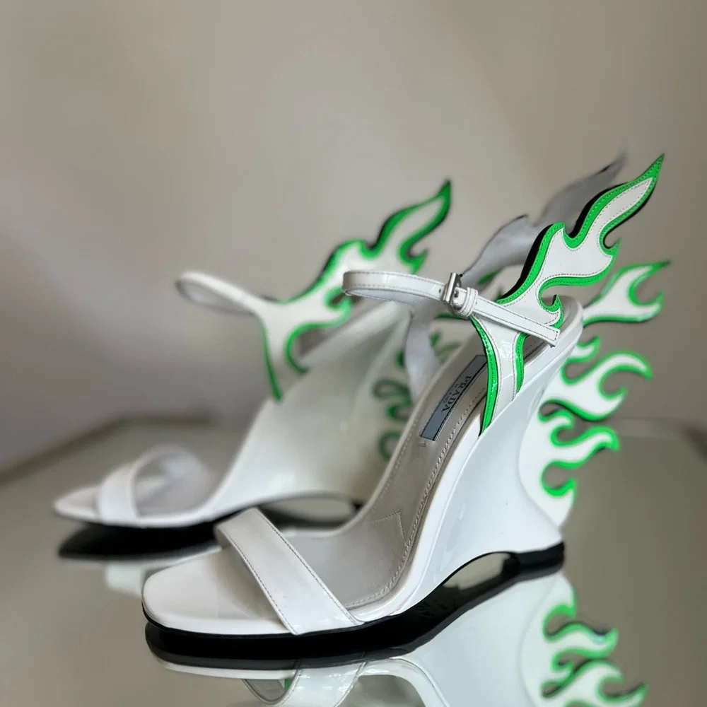 New PRADA Flame Patent-Leather Sandals 36 $1,100 - Picture 8 of 15